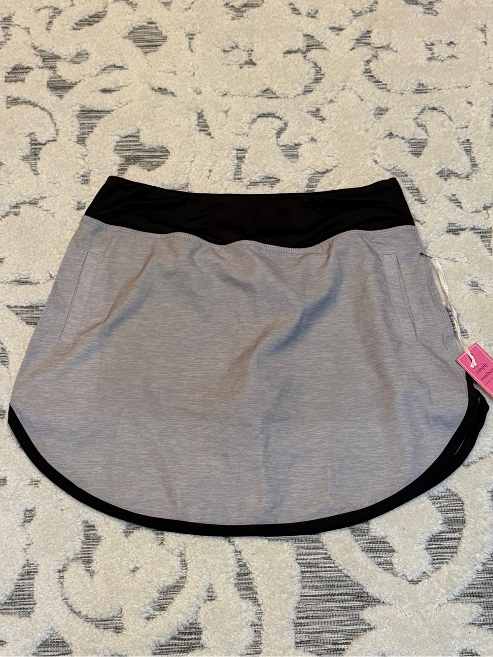 New Simply Southern Women's Gray and Black Athletic Skirt/skort tennis Lg NWT